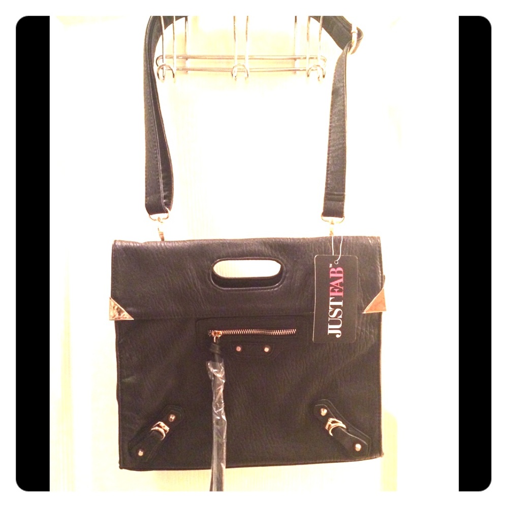 Black bag w zippers